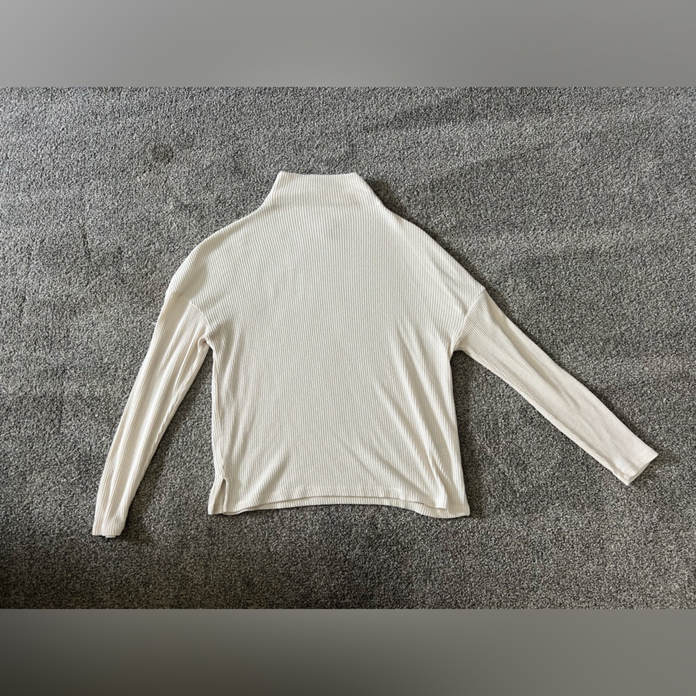 A New Day Women’s Long Sleeve Mock Neck Ribbed Shirt in Cream Size Small